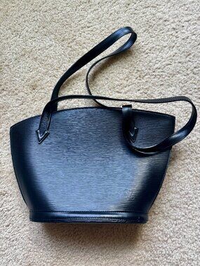 Louis Vuitton Saint Jacques in Black Epi Leather